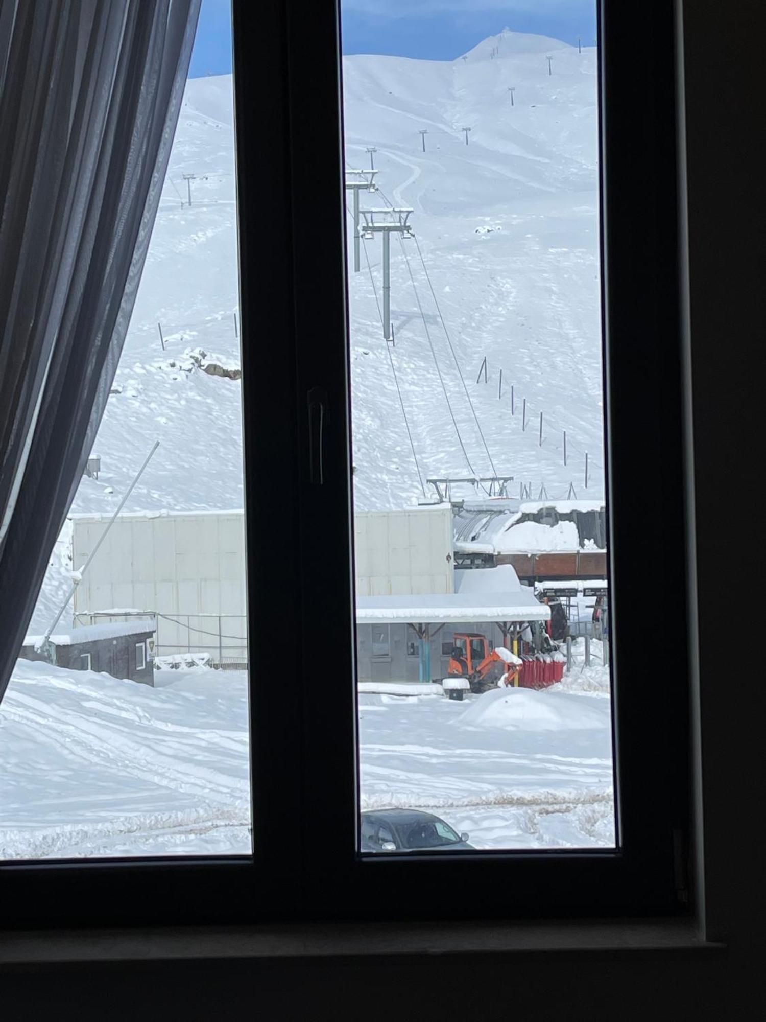 Happy Holidays Apartments In New Gudauri Exterior photo