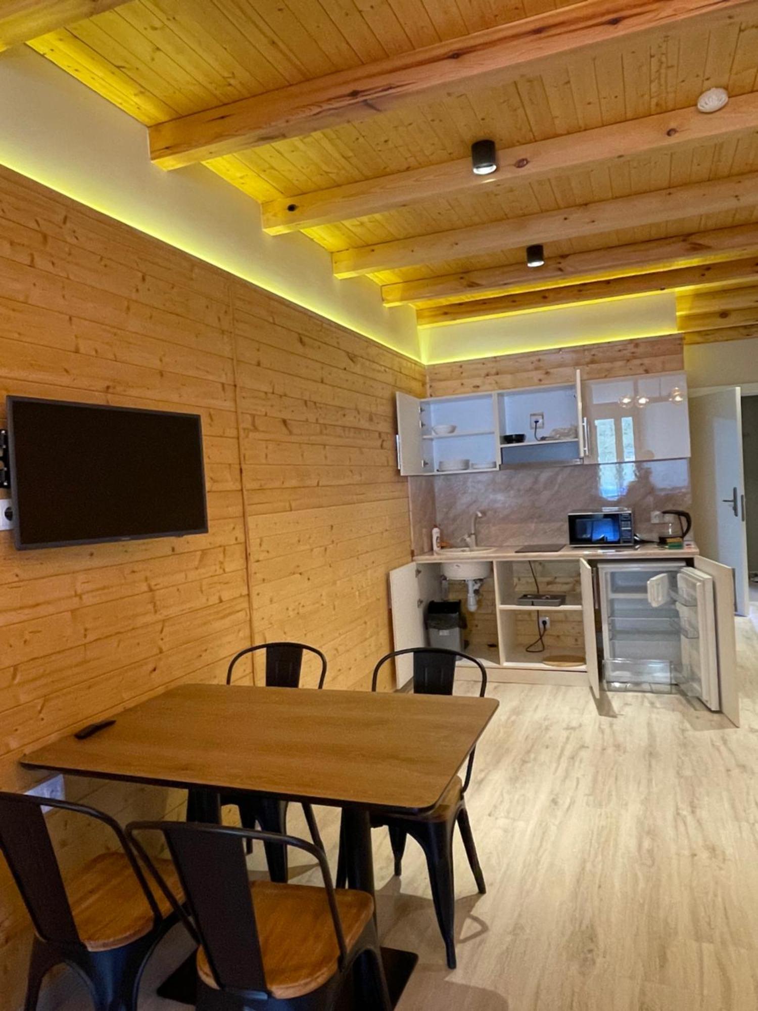 Happy Holidays Apartments In New Gudauri Room photo