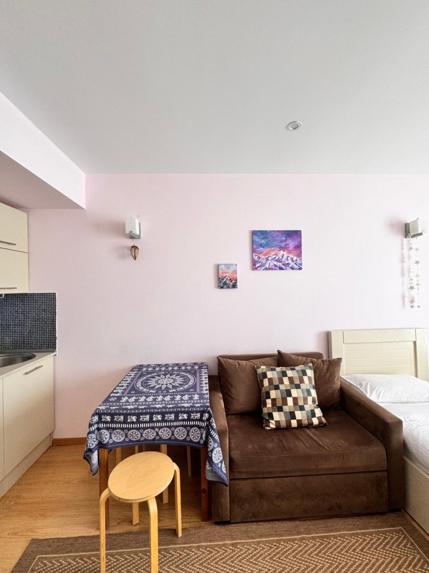 Happy Holidays Apartments In New Gudauri Exterior photo